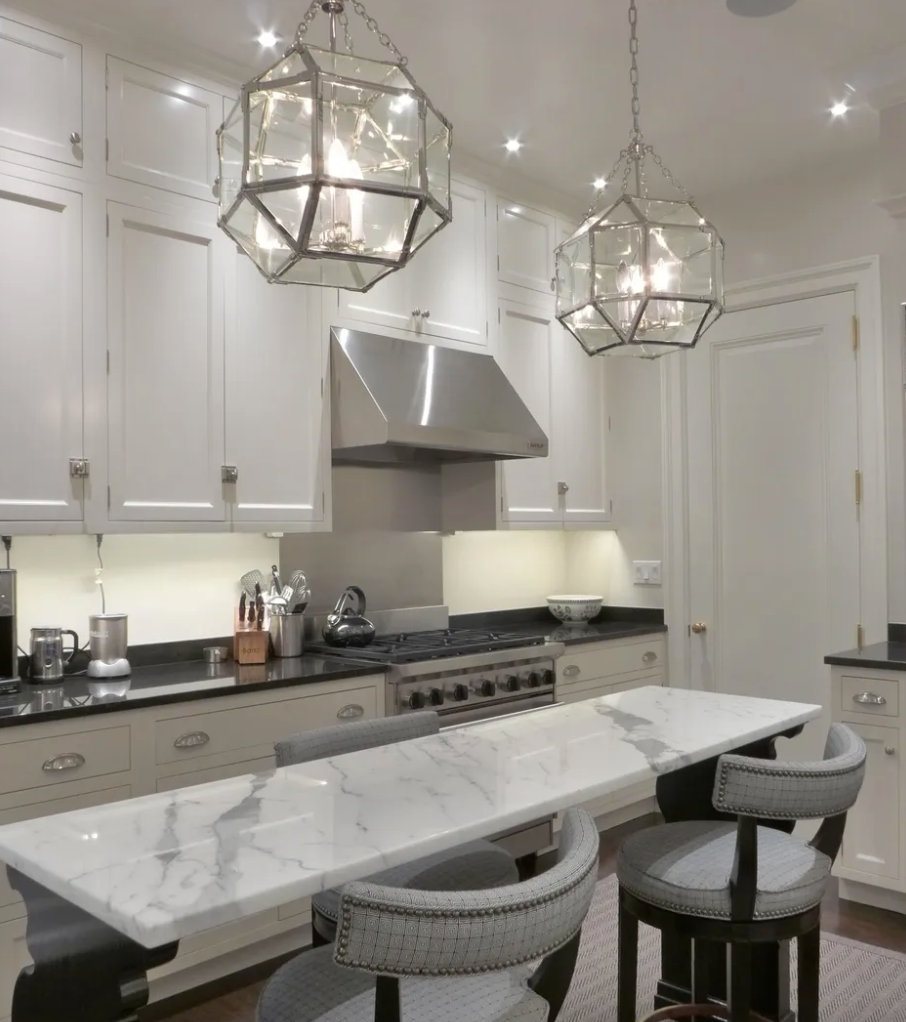 Kitchen with pendant lanterns