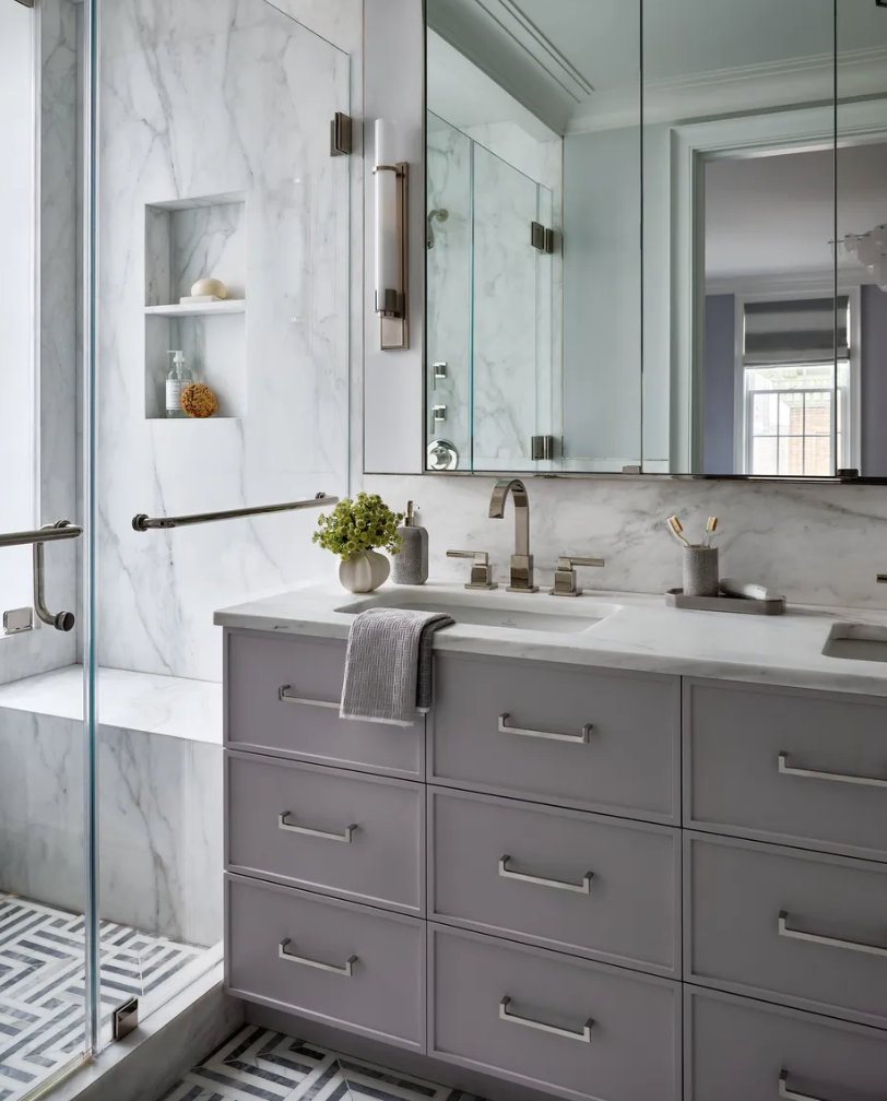 Bath vanity